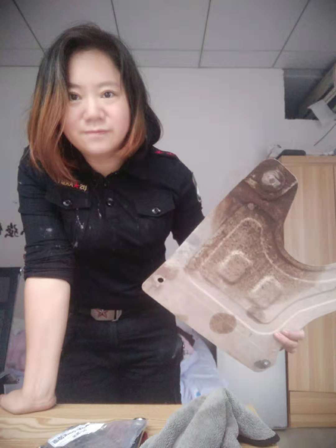 宝骏510发动机护板安装