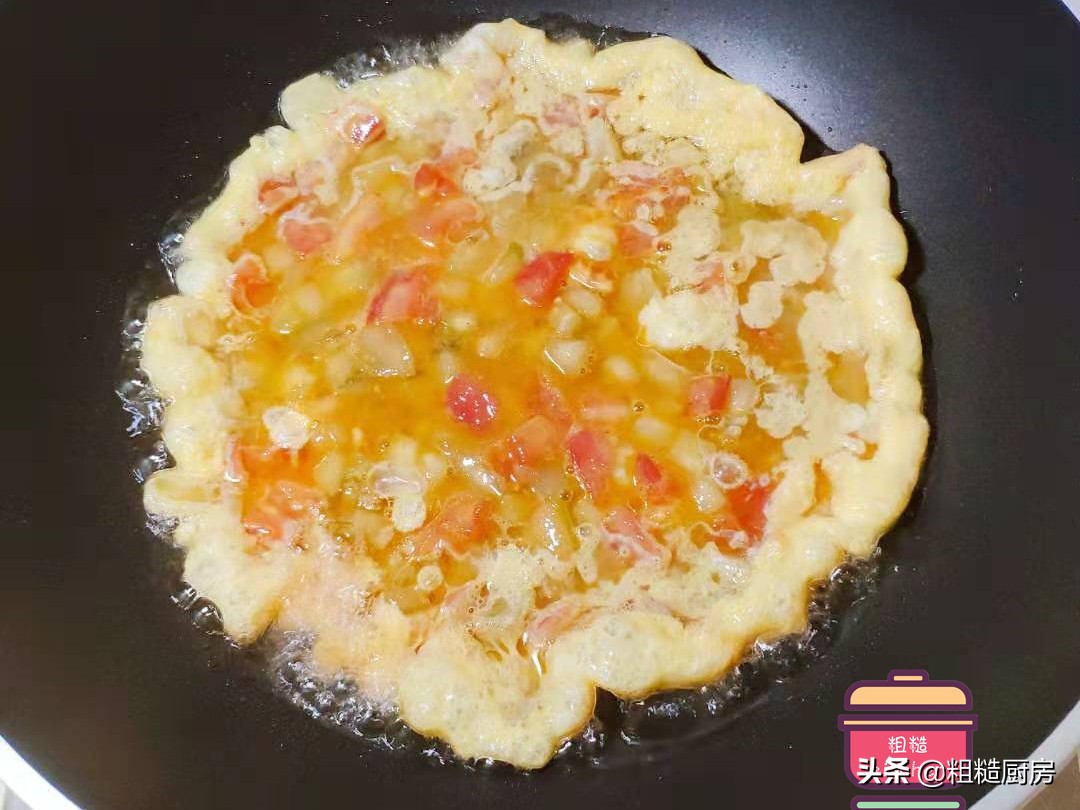 早餐时，别再吃水煮蛋了，学会这5种鸡蛋新吃法，营养美味又简单