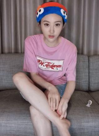 会养生的张钧甯祝绪丹早就不泡脚了,现在流行“熏一熏”自己