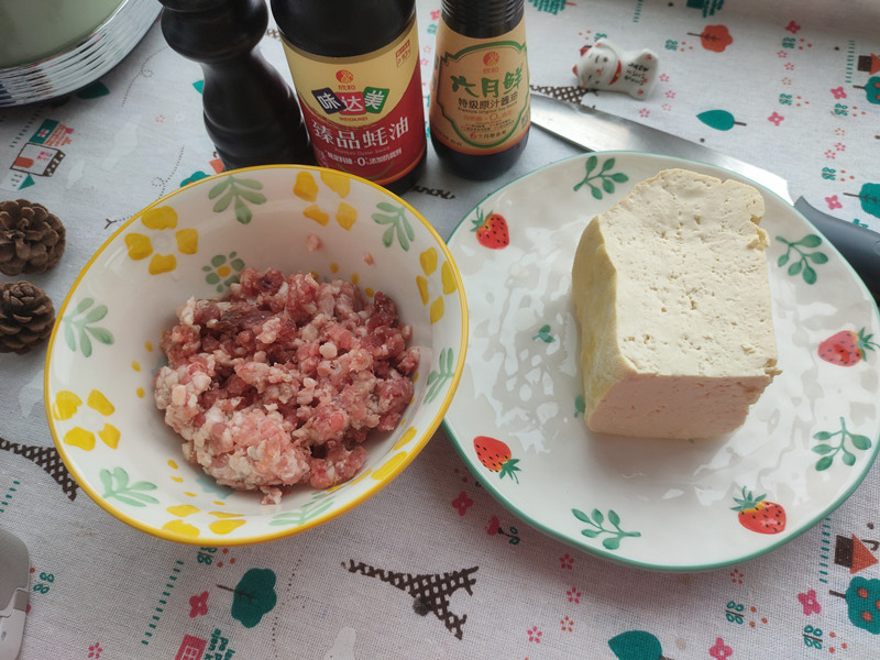 自制豆腐酿肉，两种营养食材结合一起，简单烹饪就能做出美味