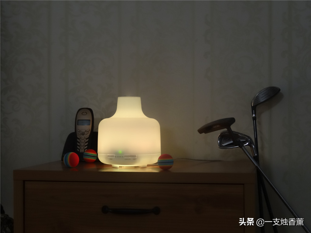 香薰精油和精油一样吗？可以当香水用或涂在皮肤上吗？