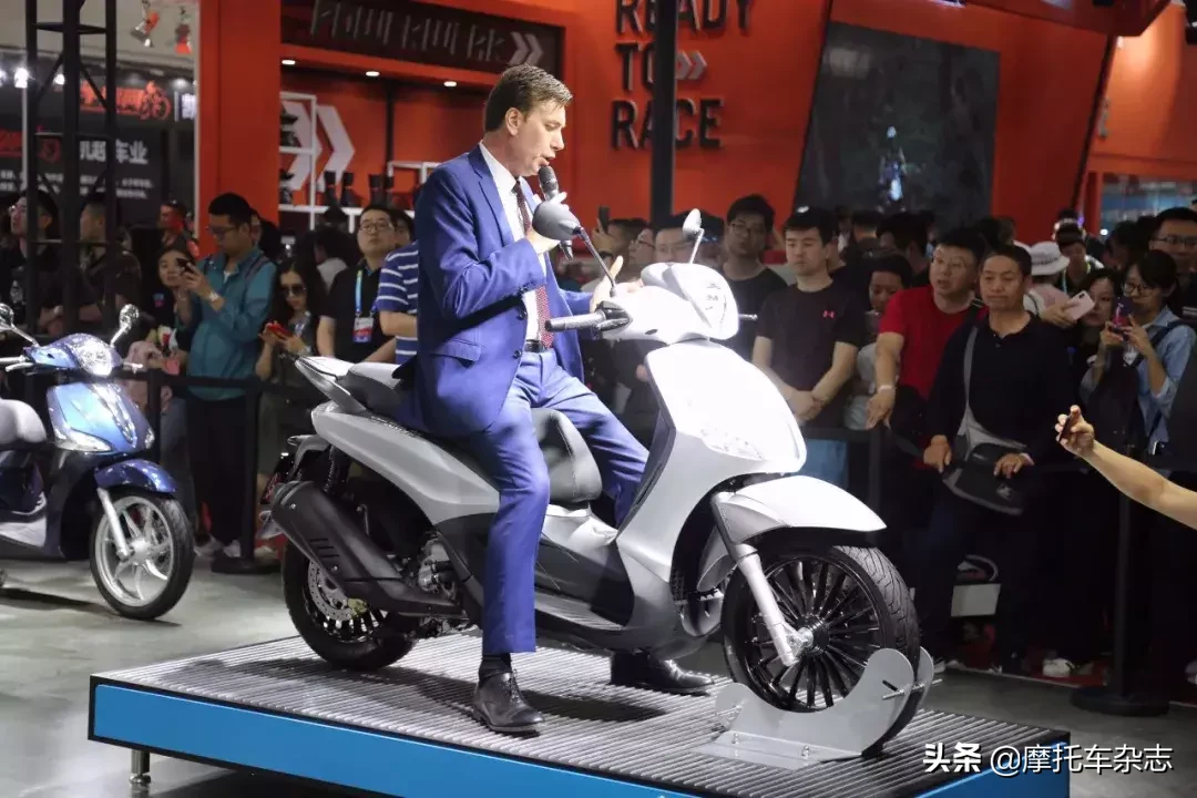 新款Vespa 300售价4.98万起，横置V缸ADV发布！