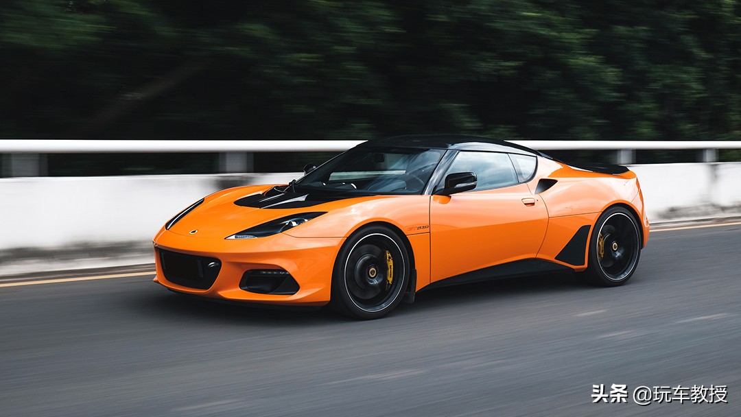 一生想买的车保时捷911和路特斯Evora，两个极端但都好想要