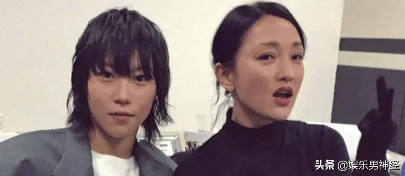 你以为窦靖童只是王菲窦唯的女儿吗，她的人生远比你想象的精彩