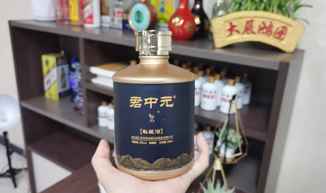 买白酒，认准瓶身“5个字”,不管多便宜，都是纯粮好酒