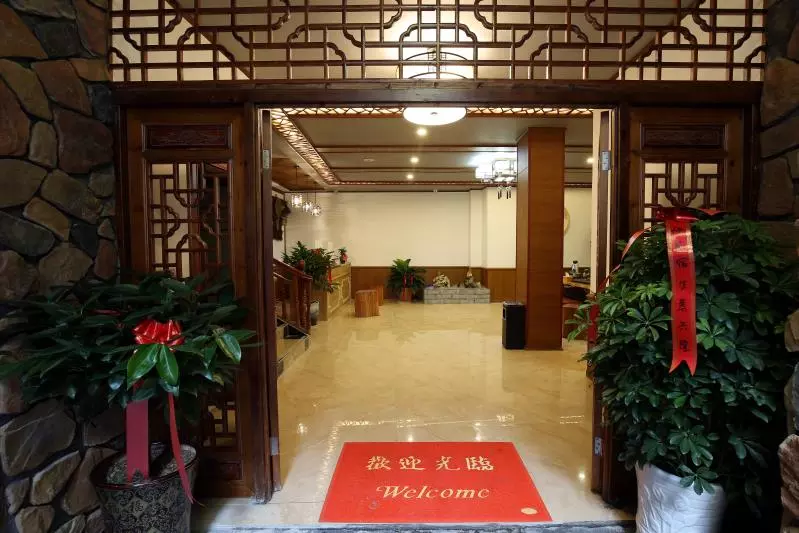 长沙到凤凰古城旅游攻略自由行(长沙张家界凤凰古城自由行攻略)