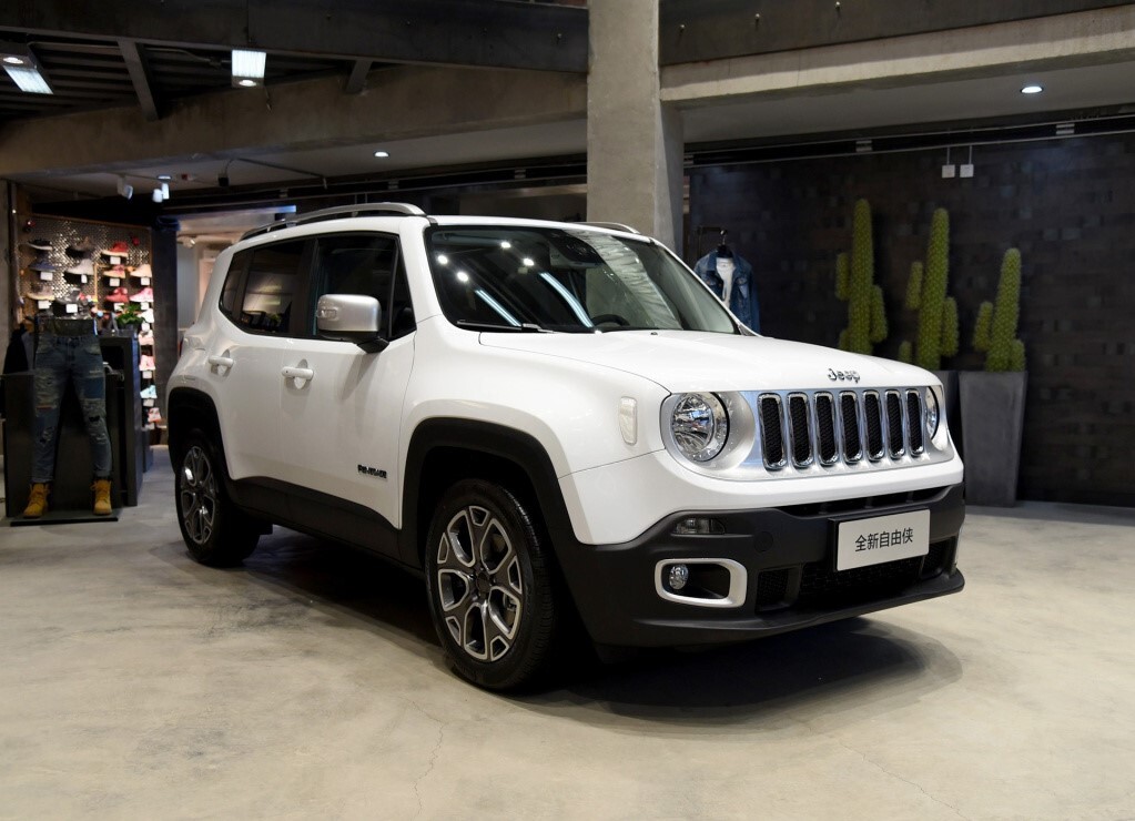 号称专业级超驾趣SUV，Jeep自由侠为何销量一泻千里？