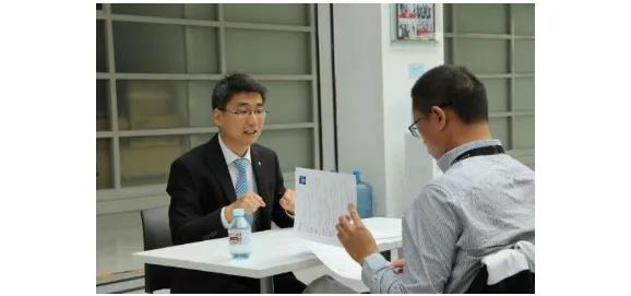 面试官：给你200万去坐两年牢，愿意吗？姑娘机智回答被录取