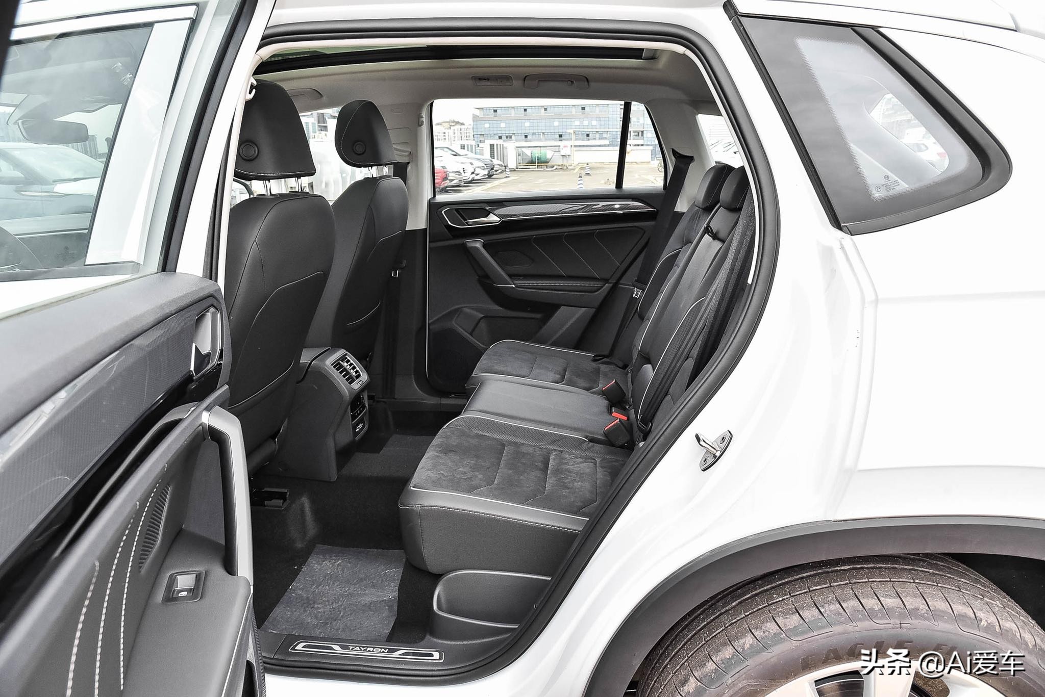 3年销量45万辆，德系热销家用SUV，便宜省油带四驱，实拍大众探岳