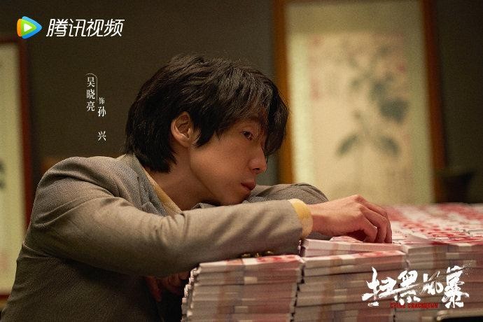 《扫黑风暴》收视率下滑，vip加钱追剧，为何仍