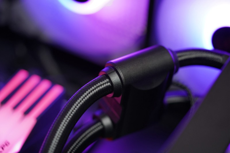 赛博朋克电竞风，5800X+6700XT 3A平台静音游戏主机分享