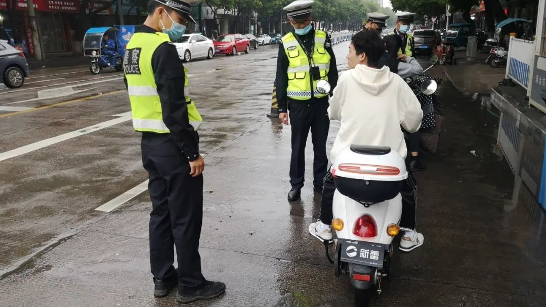 电动二轮/三轮/四轮车主注意，这3种违规车上路，将被罚款、拘留