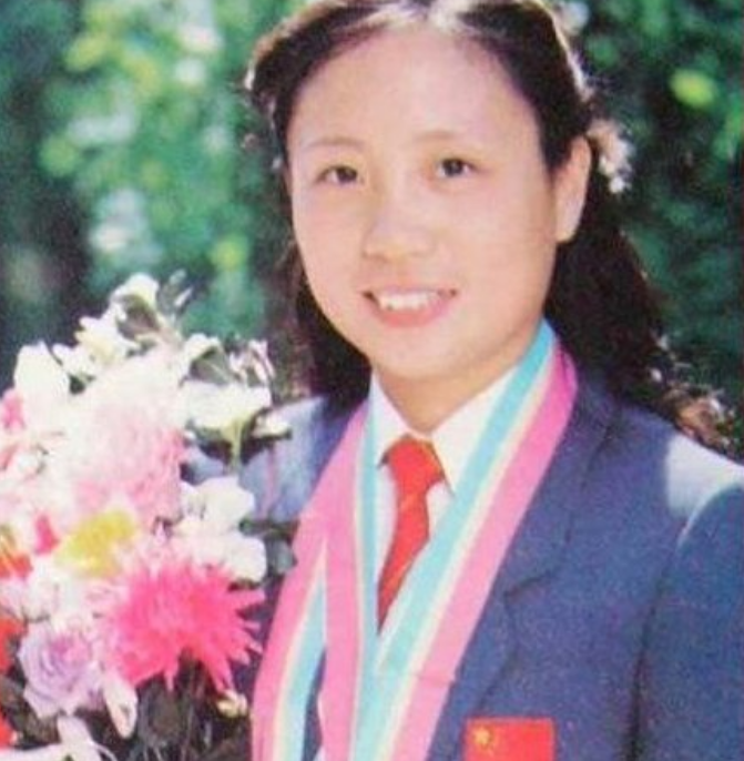 吴小旋：中国第一个女奥运冠军，留学后离开祖国，举家搬迁美国