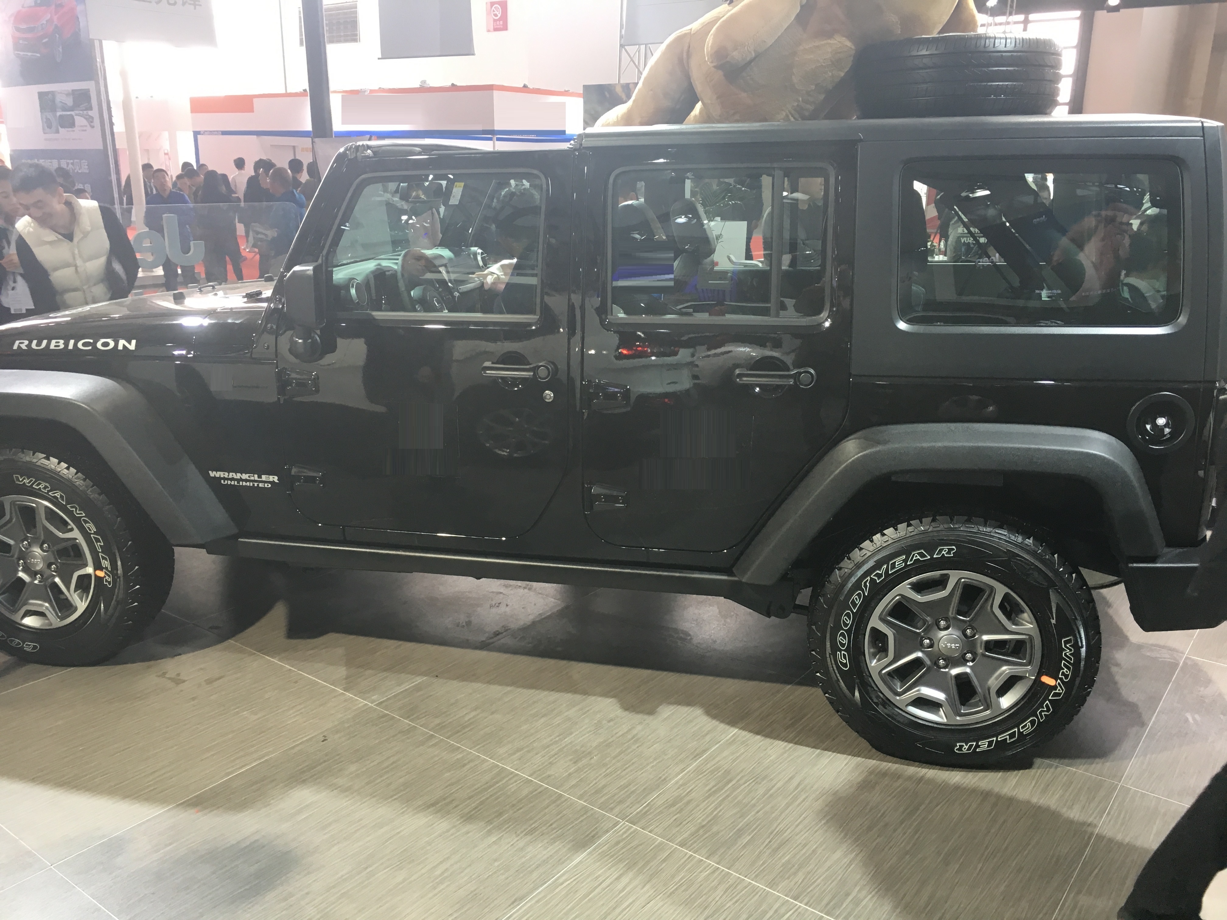 买不到坦克300而选择二手Jeep牧马人？老司机劝年轻人慎重