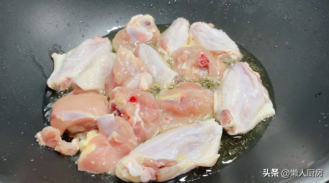 饭店烧的红烧鸡肉那么好吃！诀窍就在这里