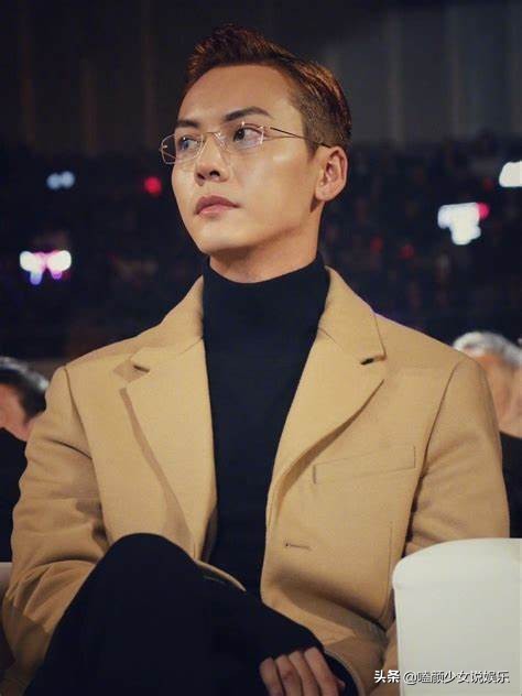 眼镜杀也挑人！这11位男星，有人戴上气质飙升，有人秒变七老八十