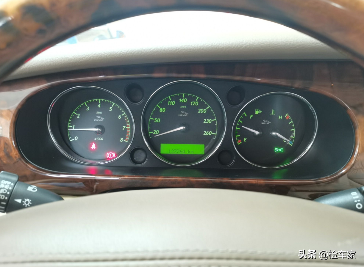 真正的复古潮驾，这辆捷豹XJ6L开了15年还能卖20万！检测师都心动