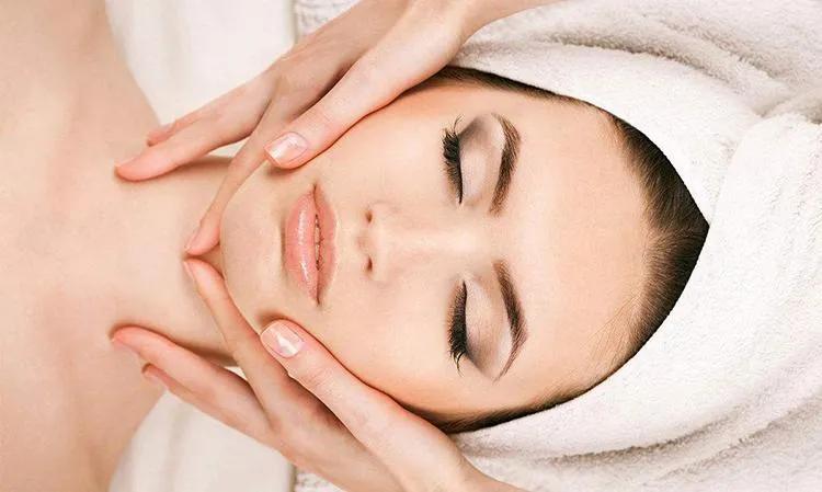 院线和日化线护肤品有什么区别？4S店保养和自己买清洁剂的区别