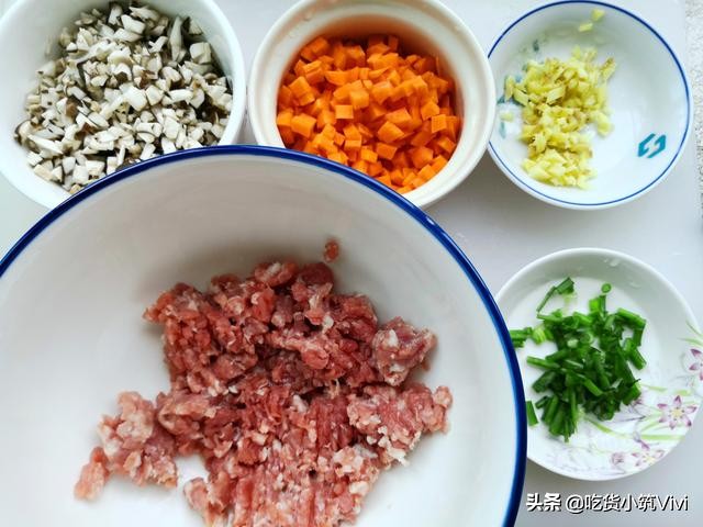 豆腐泡两种新吃法，不煎不炸、蒸10分钟就出锅，好吃不腻孩子最爱