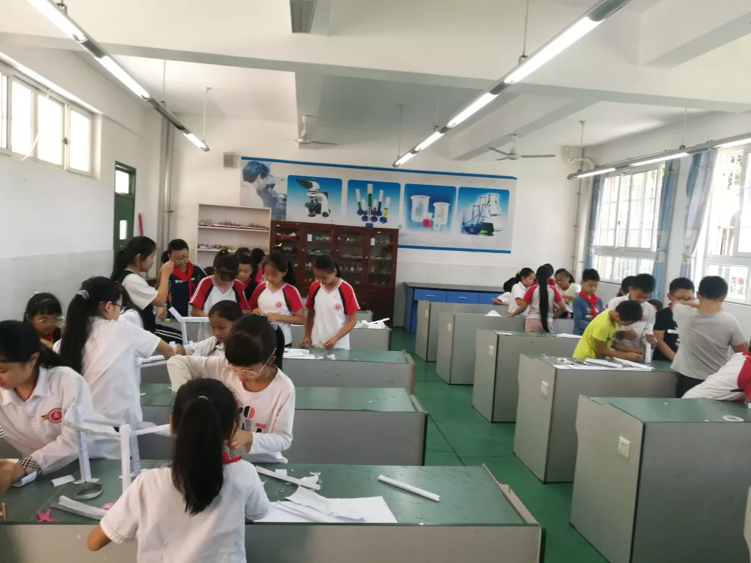 合作分享 追求创新——四川天府新区合江小学科学创新实践主题活动