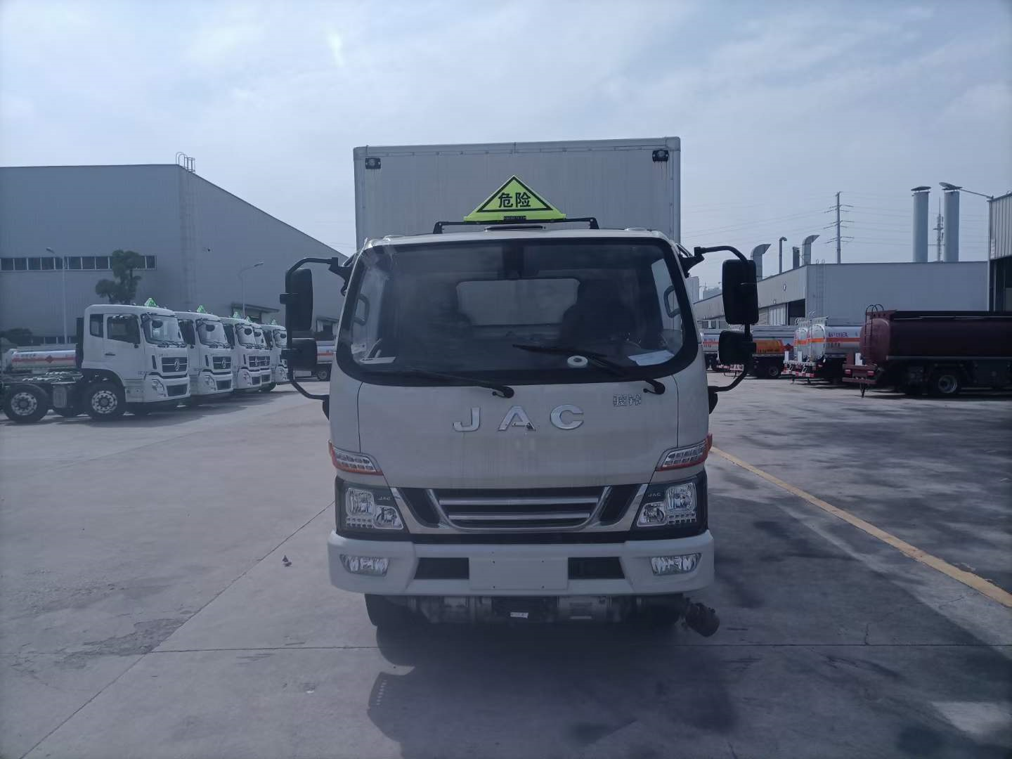 江淮系列危险品运输车推荐！江淮骏铃V5易燃气体厢式运输车