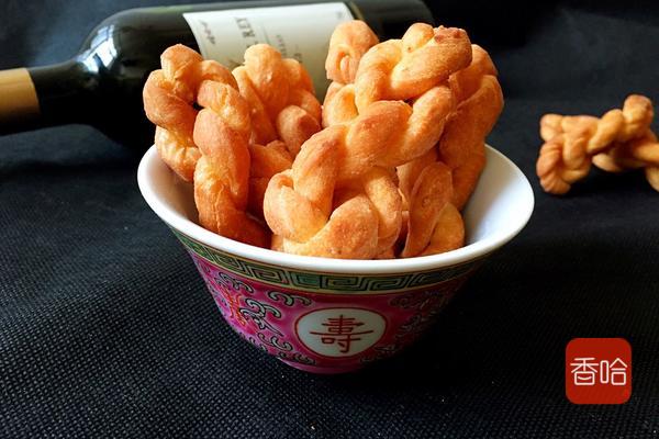 在家轻松做出酥脆香甜的美味麻花