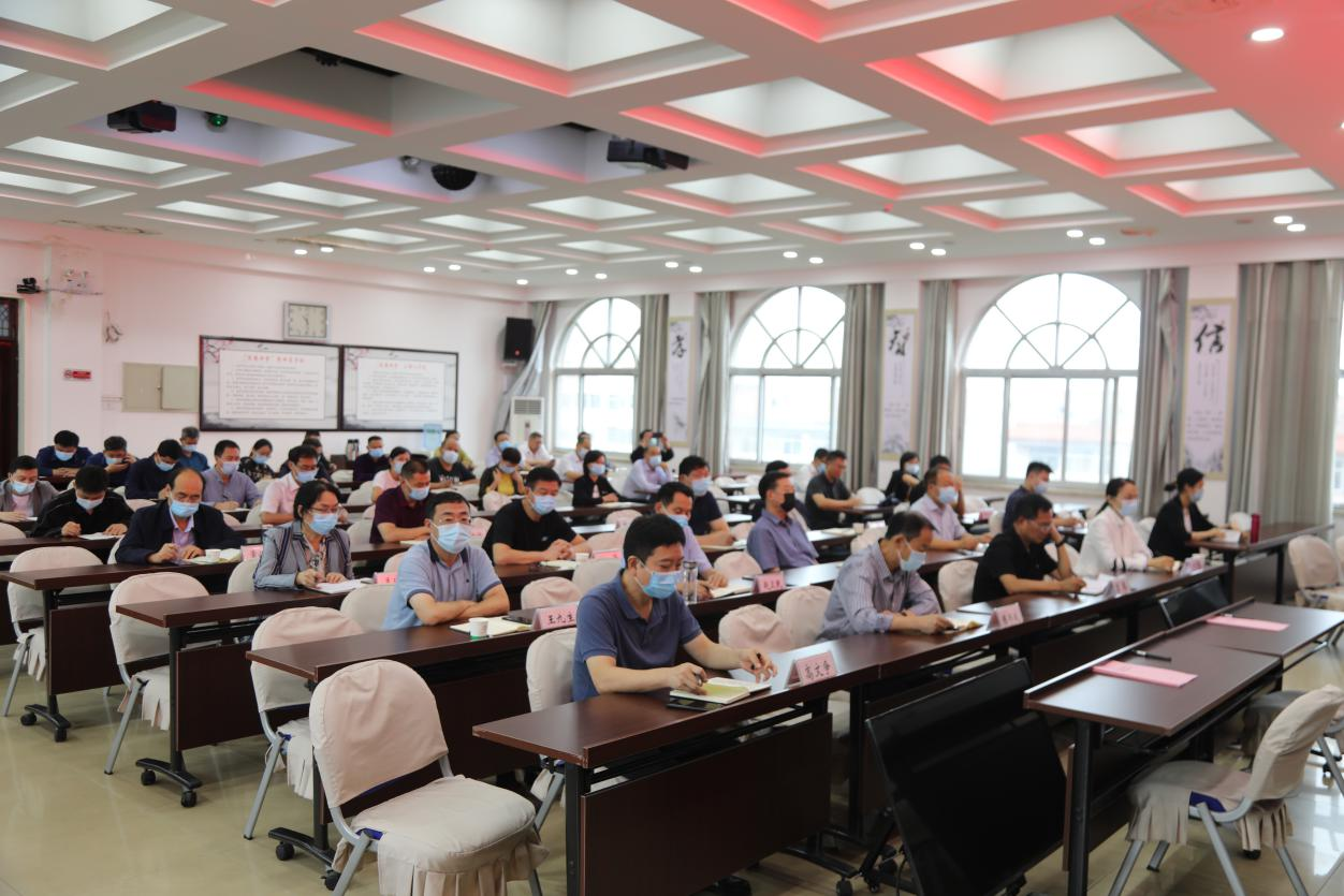 商丘市市场监督管理局、商丘师范学院传媒学院联合举办“万人助万企”活动启动仪式