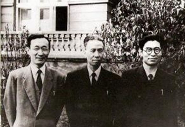 曾官至副主席的高岗，1954年吞药自尽：从高官至阶下囚的遗憾