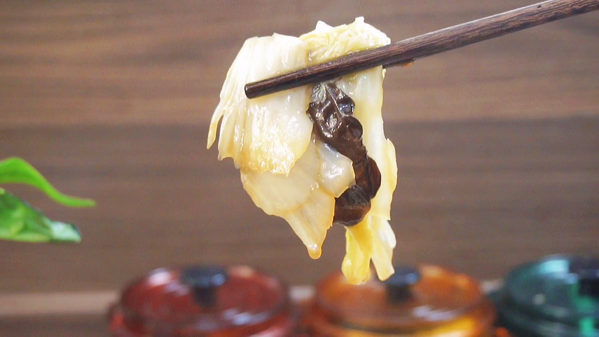 木耳和它是绝配，入冬后要常吃，营养健康又下饭，吃一冬天都不腻