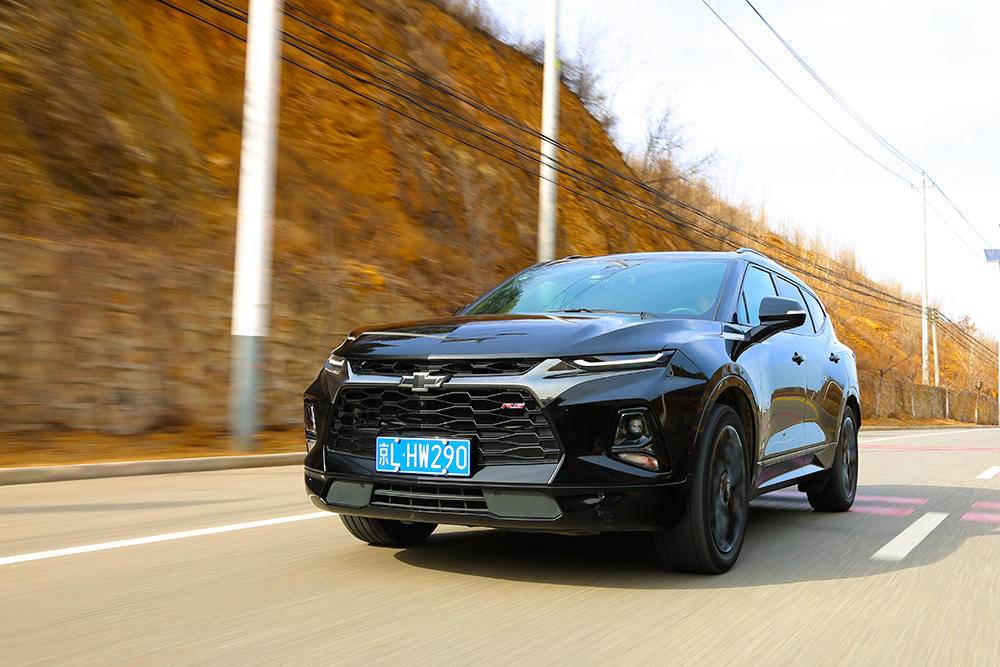 家用大七座也能很年轻，试驾雪佛兰开拓者RS