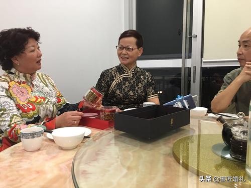 去亲家提亲拿什么礼物比较好？这6样礼物随便选，样样送到心坎上
