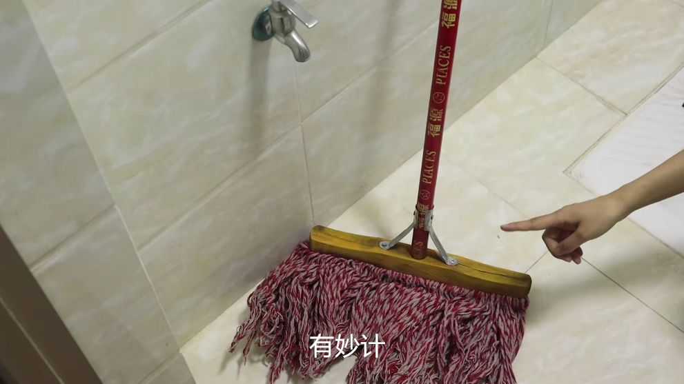 不管家里房子多大，最好在家里撒把食盐，真不是迷信，大家试试