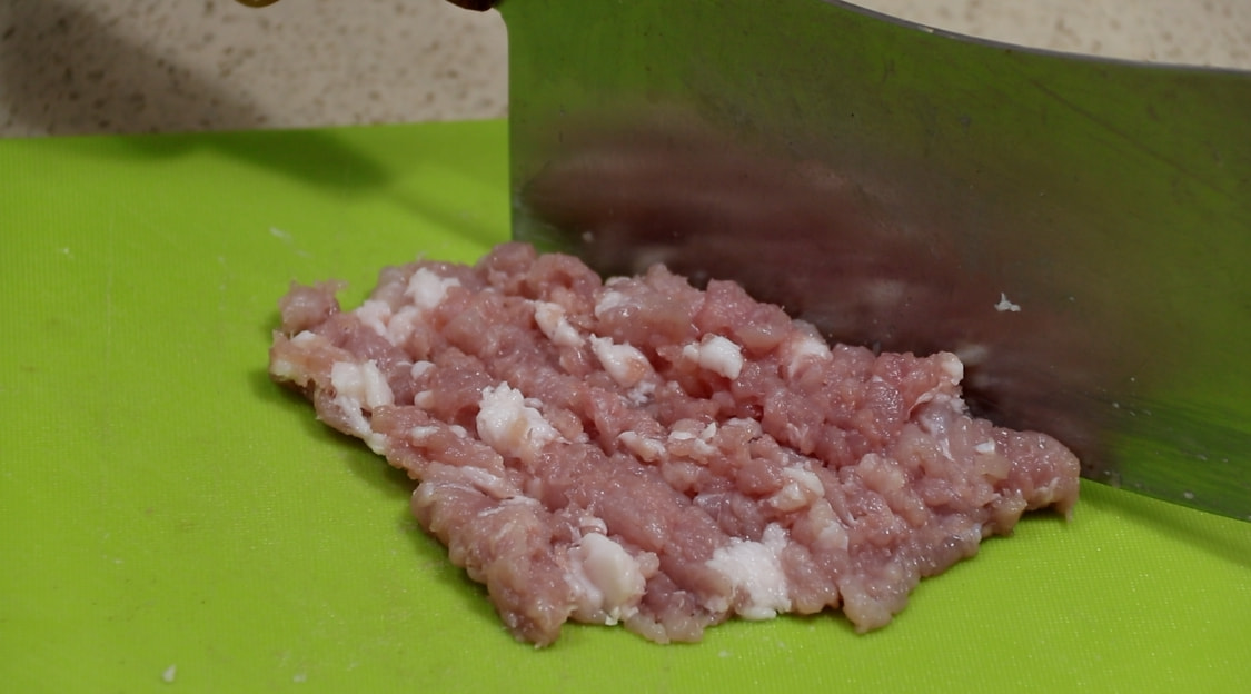 冬季要多吃芋头，吃南瓜冬瓜不如吃它，不用油炸，营养又美味