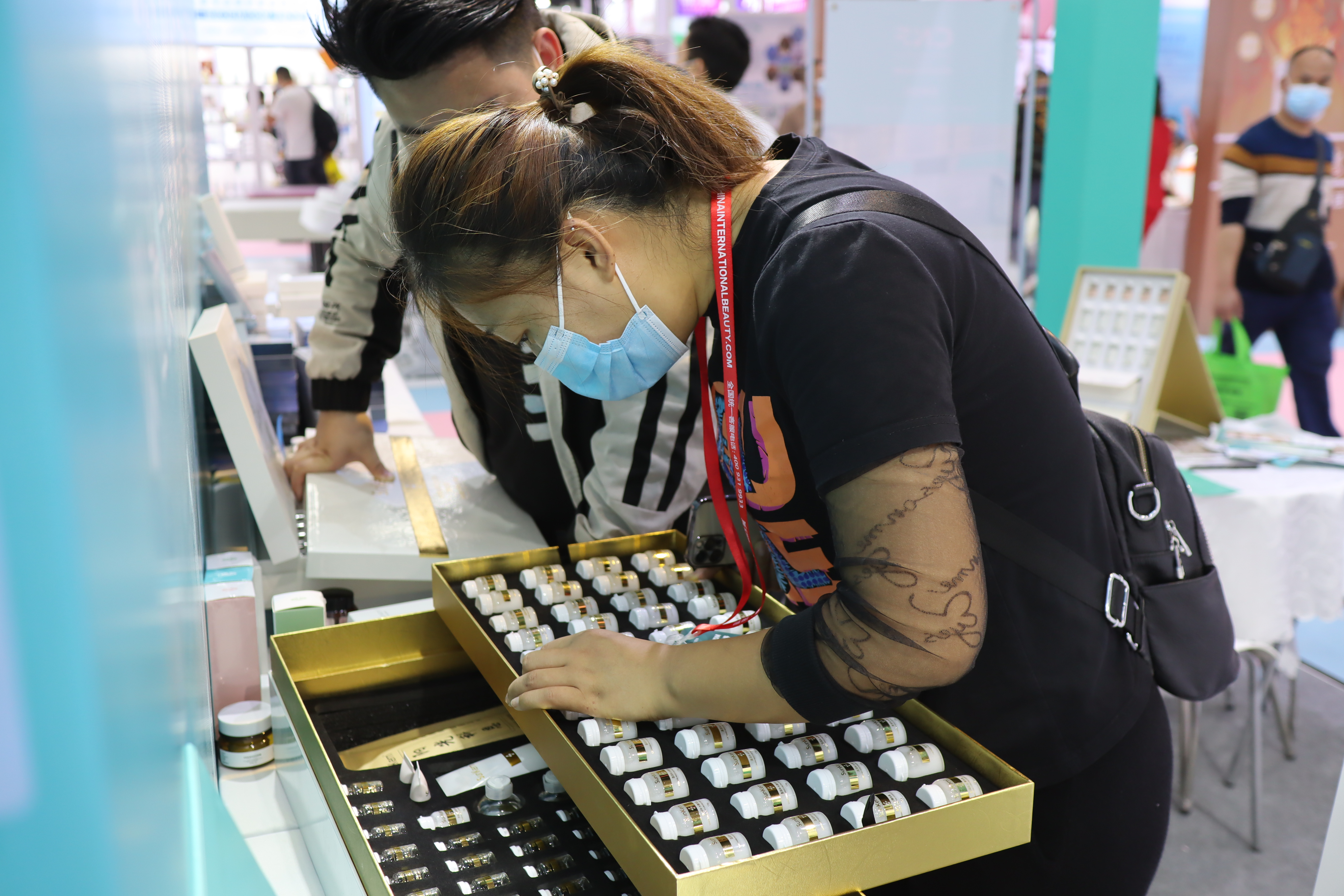 CNF科恩新顏亮相廣州（國際）美博會，加盟火熱盡顯品牌風范