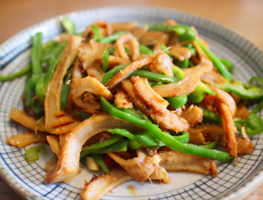 青椒炒牛肚：简单又美味的家常做法