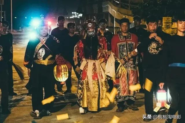 看看恐怖片,不也挺好的