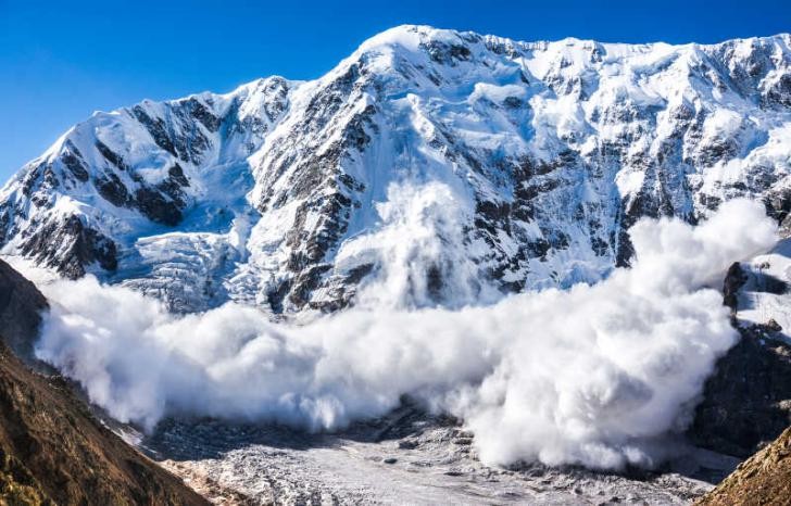 17名登山队员集体遇难，7年后发现登山日记，记录着诡异的过程