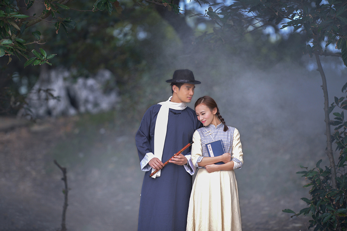 张爱玲笔下的民国爱情:三婚男良心发现,把俩前妻娶回家凑桌麻将