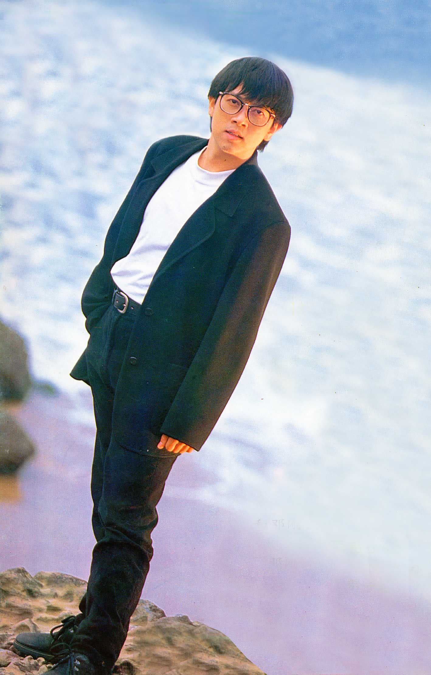 1992年,张雨生发布专辑《大海》,纪念远在天堂的妹妹,引起社会强烈