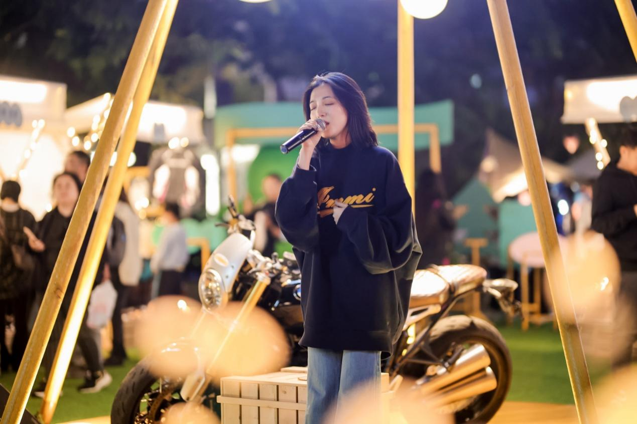 首届利物市集亮相源著天街 精致氛围治愈都市周末