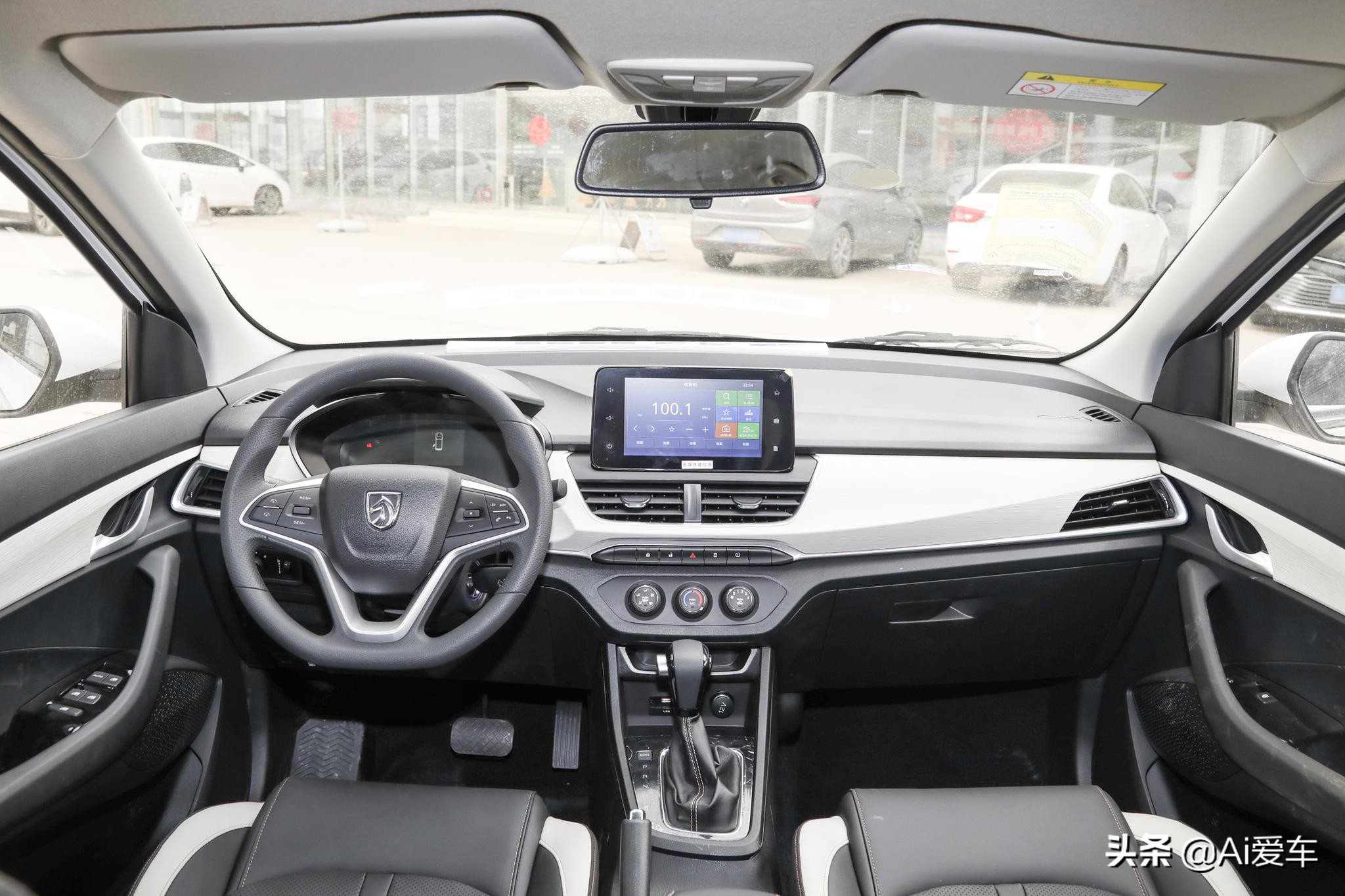 很便宜省油独立大6座MPV，自动挡家用，实用好养，实拍宝骏360