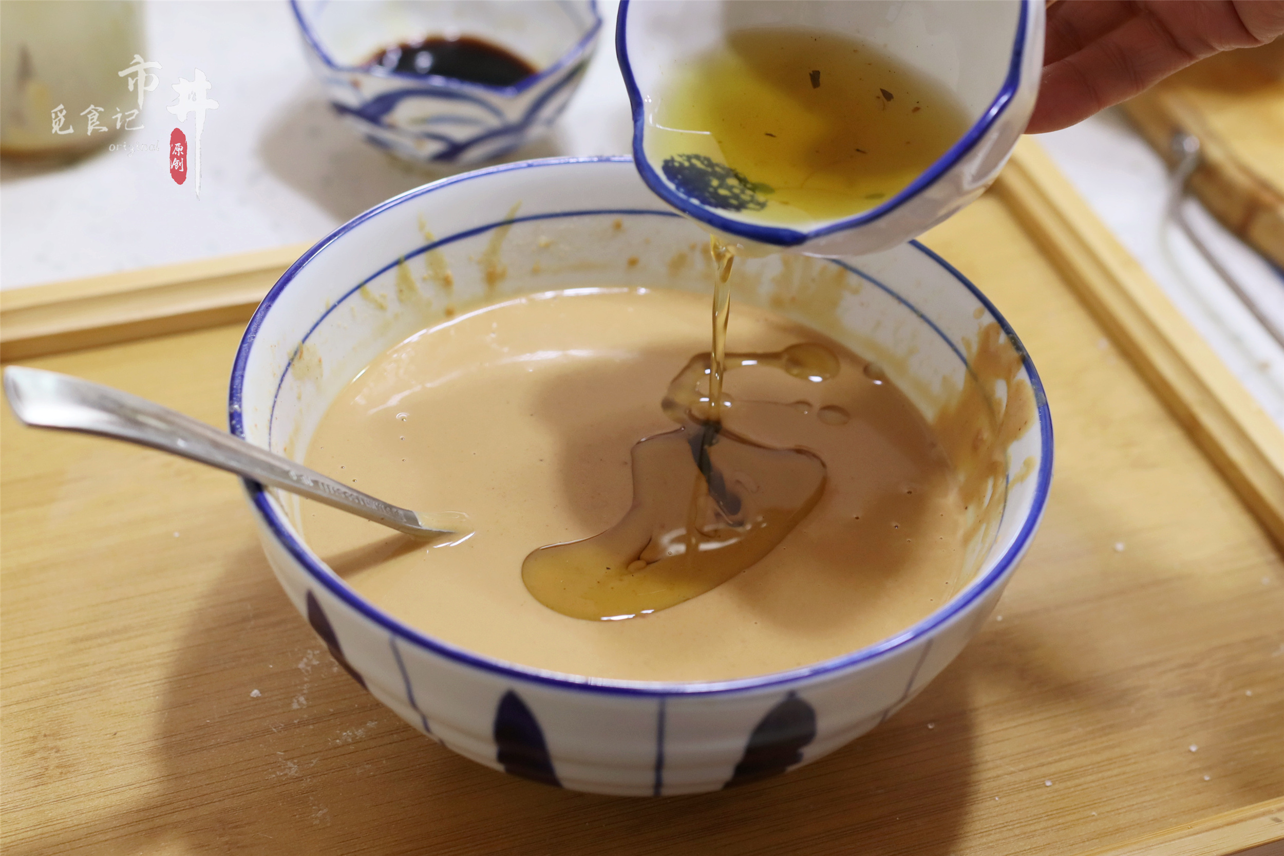 北方人吃火锅，钟爱的“二八酱”怎么做？可不是芝麻酱这么简单