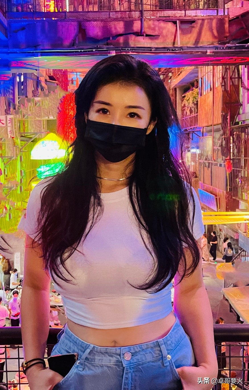 张曼源楼奶张曼源开花什么梗