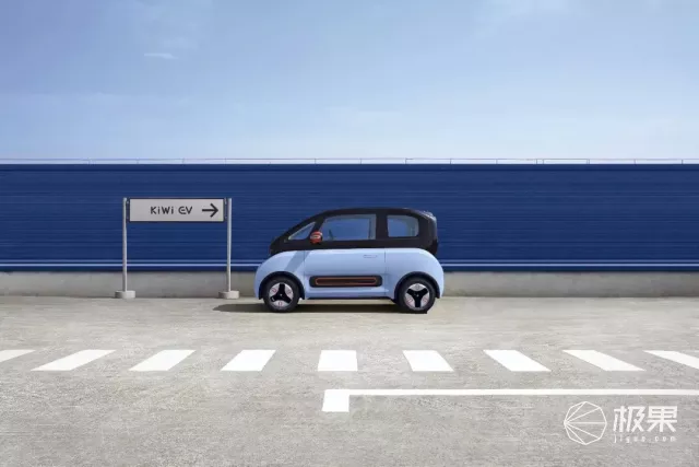 五菱再发豪华版mini EV！充电1小时能跑200公里，下一个买菜街车