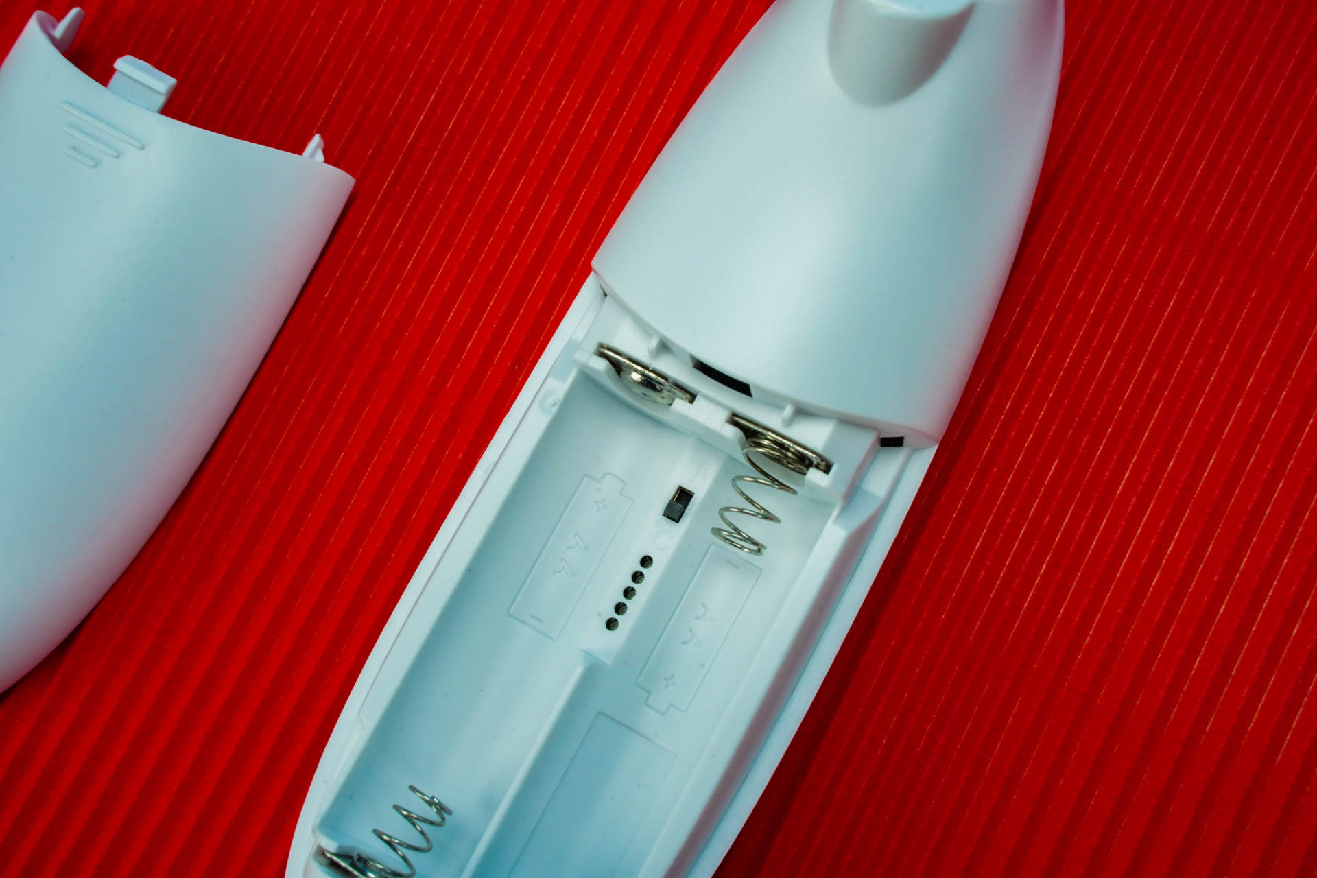 凡米耳温枪（发光版）：一秒测量，显示精准，晚上也能用