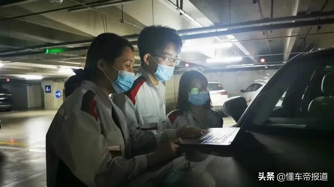 资讯 </p><p>　　 能自己找车位！一汽红旗发布L4级代客泊车系统，量产还远么