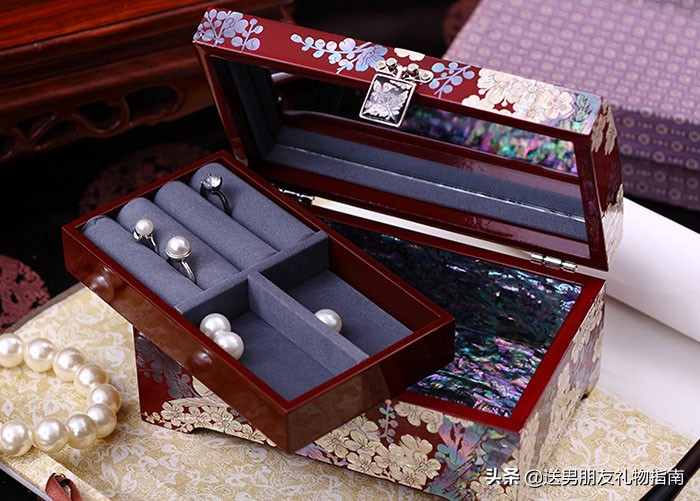 送闺蜜新婚礼物什么好（送闺蜜结婚礼物实用型）