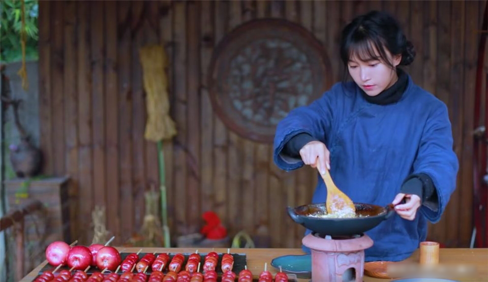 网红李子柒（李佳佳背景资料）怎么停止更新视频,资本手段背后有什么秘密?
