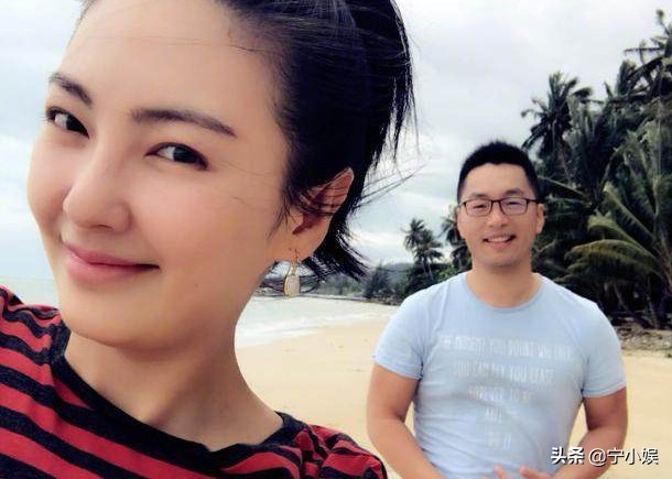 娱乐圈不被看好的8对姐弟恋，最大年龄差16岁，