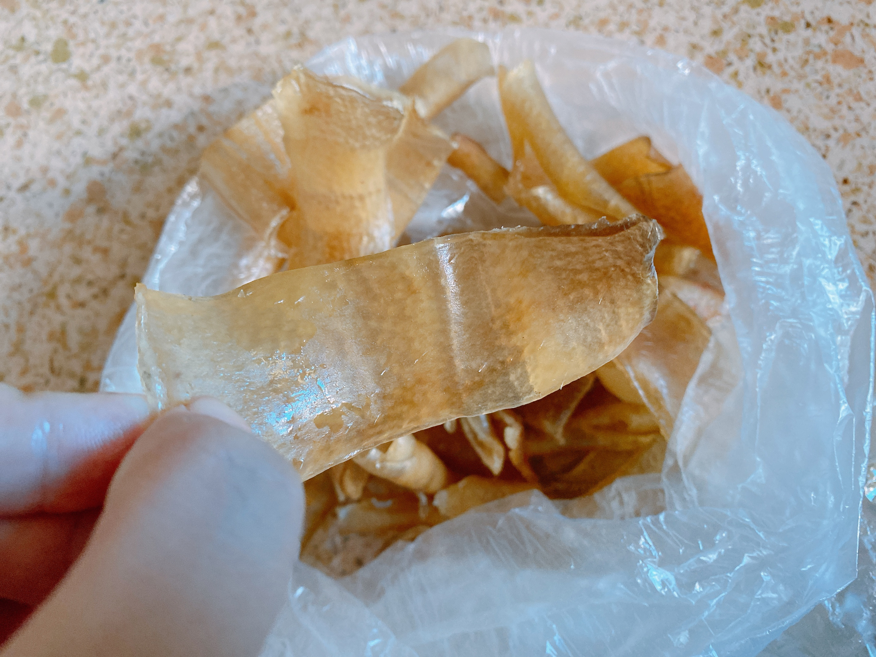 猪皮不要熬猪皮冻了，老妈几十年的做法，色泽金黄起大泡，不肥腻